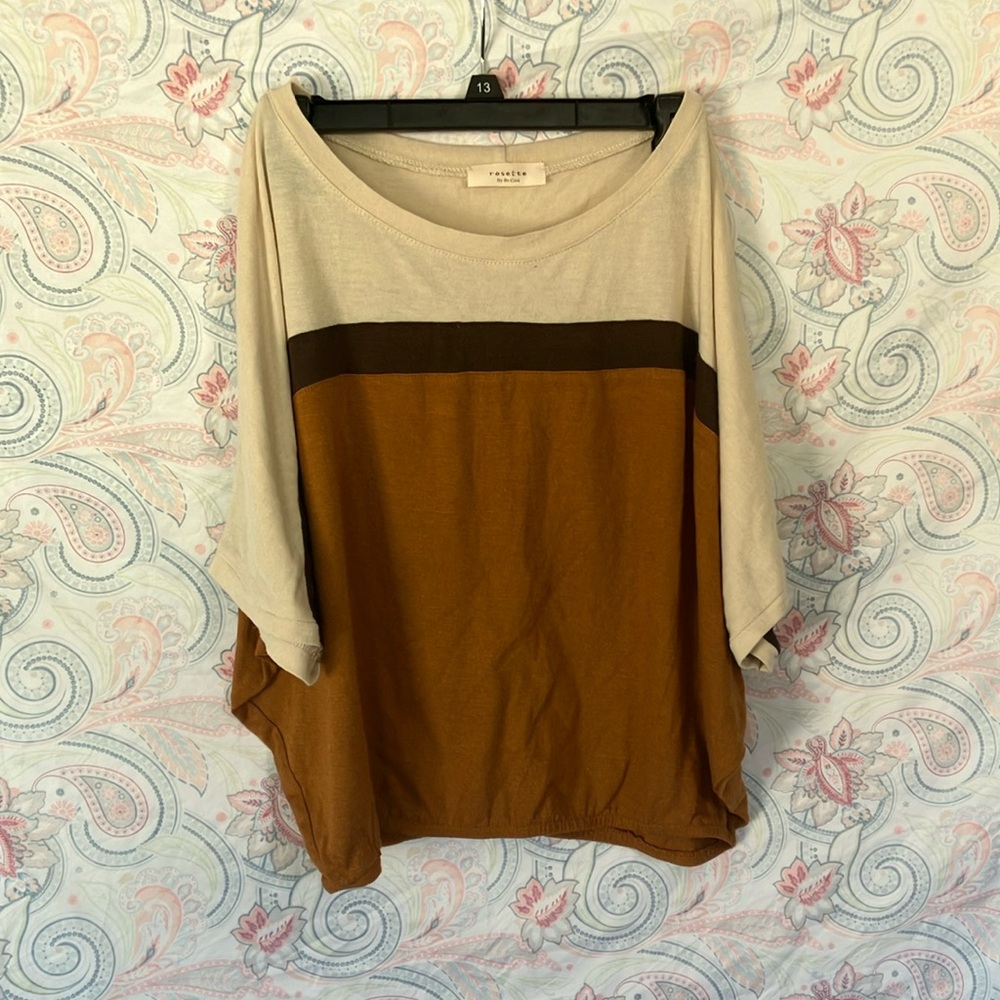 Short sleeve top